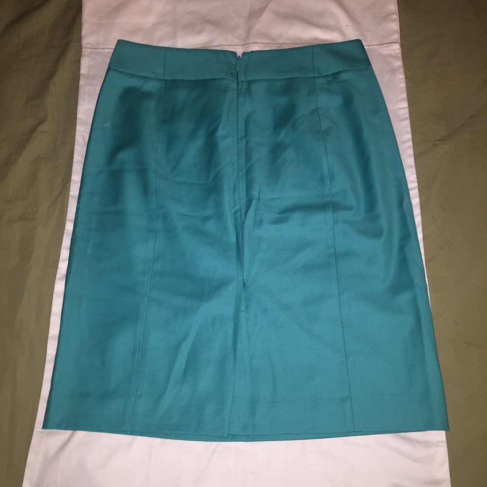 NWT J. Crew 100% Wool No. 2 Pencil Skirt - Picture 3 of 4